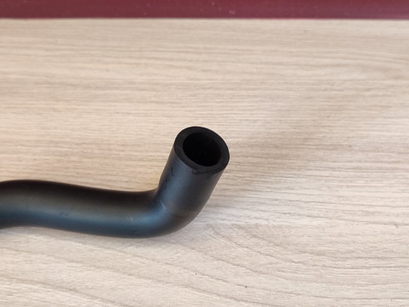 Трубка вентиляции картера