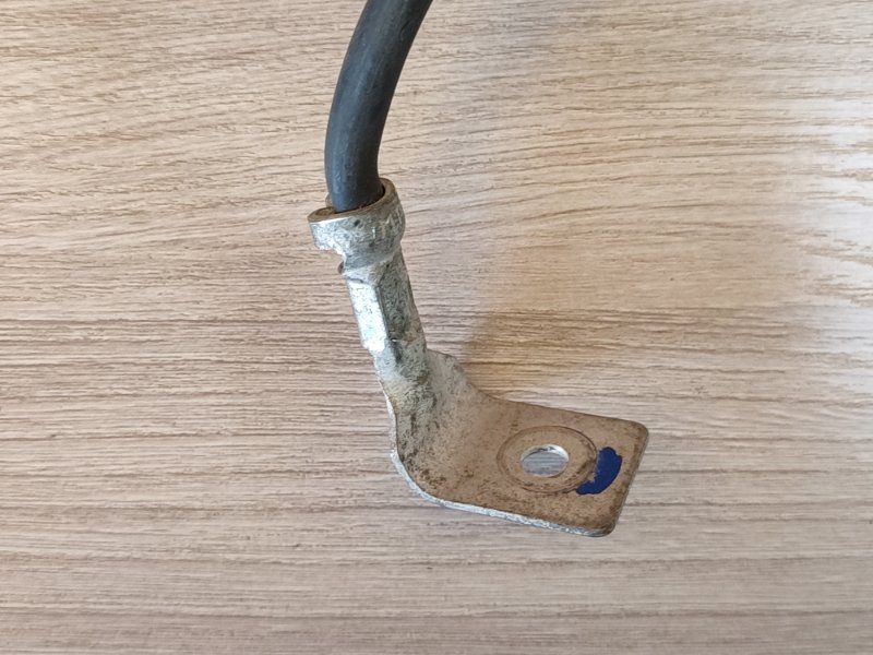 Клемма аккумулятора (минусовая)