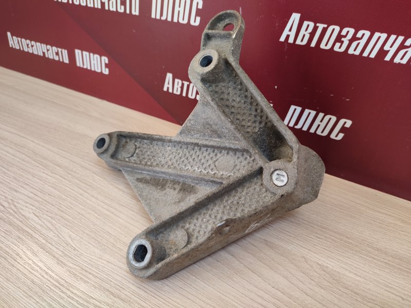 Кронштейн опоры кпп