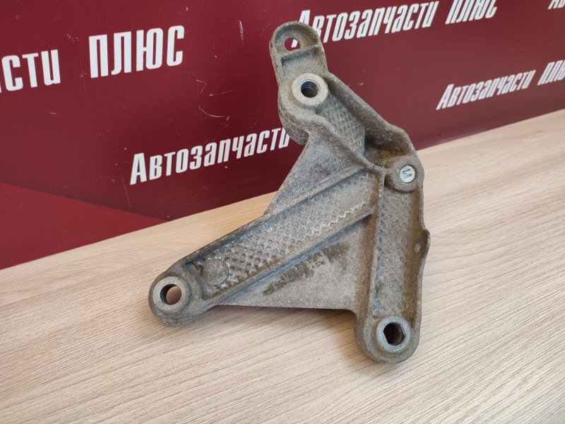 Кронштейн опоры кпп