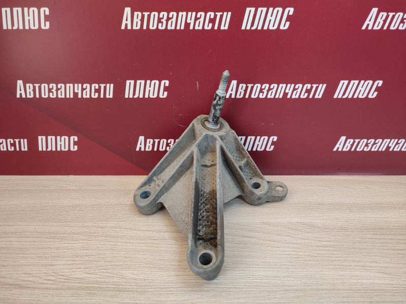 Кронштейн опоры кпп