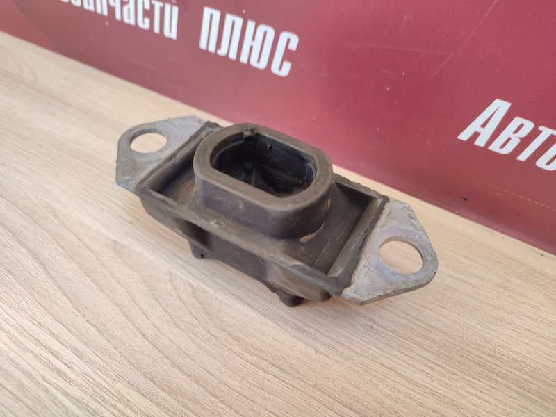 Опора двигателя