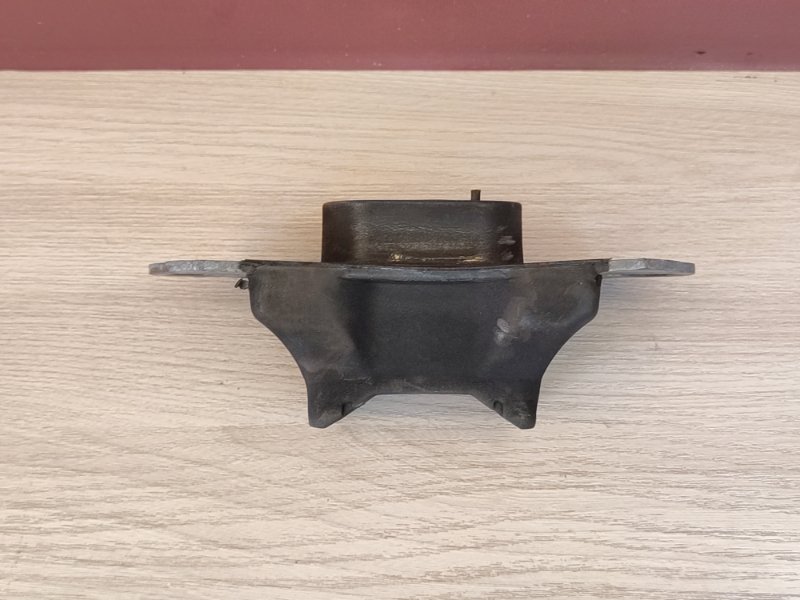 Опора двигателя