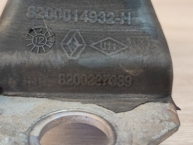 Опора двигателя