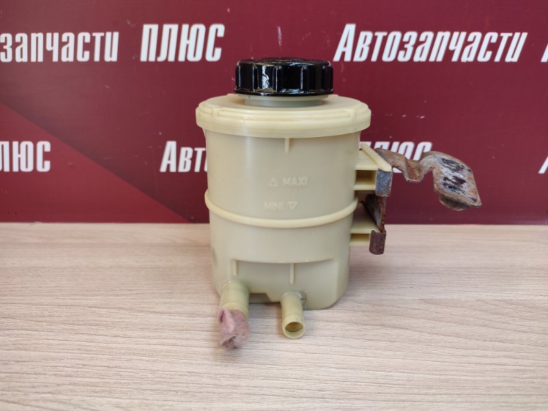 Бачок гидроусилителя руля