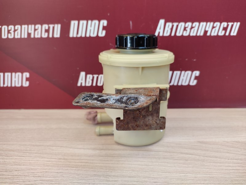 Бачок гидроусилителя руля