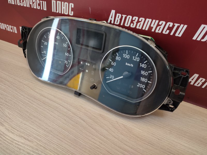 Щиток приборов