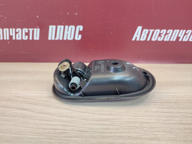 Внутренняя  ручка двери