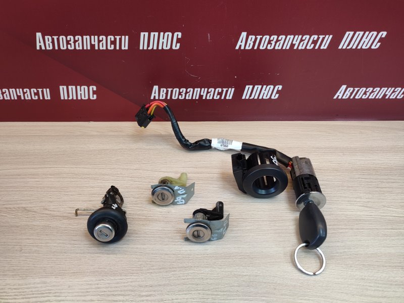 Комплект замков