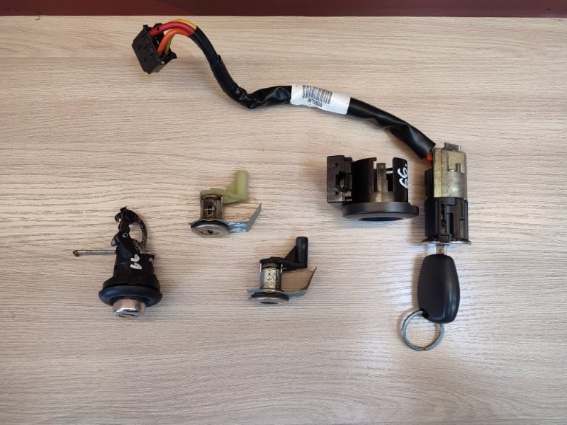 Комплект замков