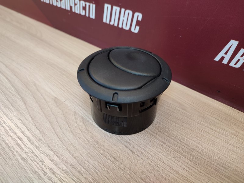 Воздушный дефлектор салона