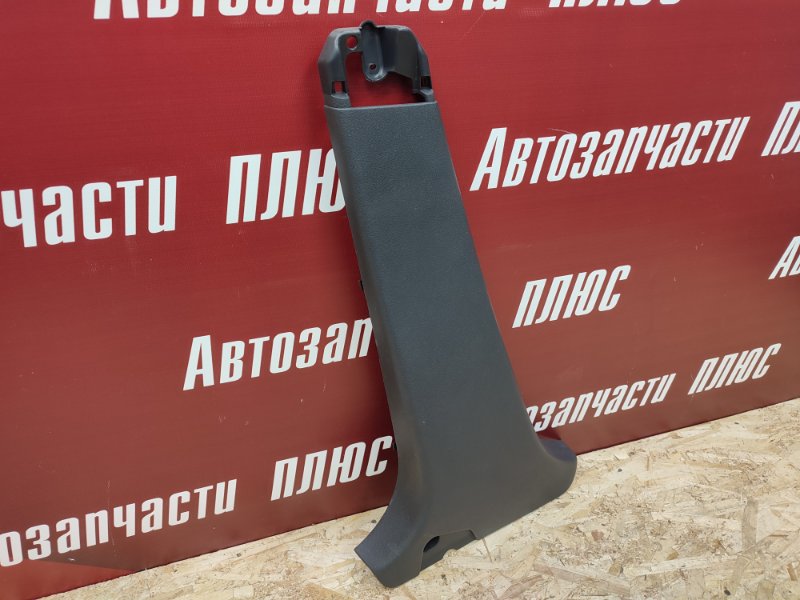 Обшивка средней стойки