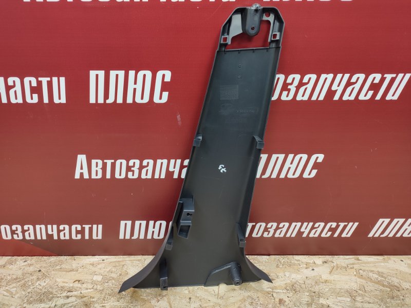 Обшивка средней стойки