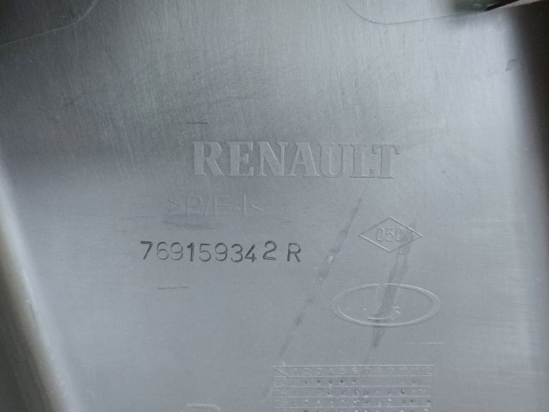 Обшивка средней стойки