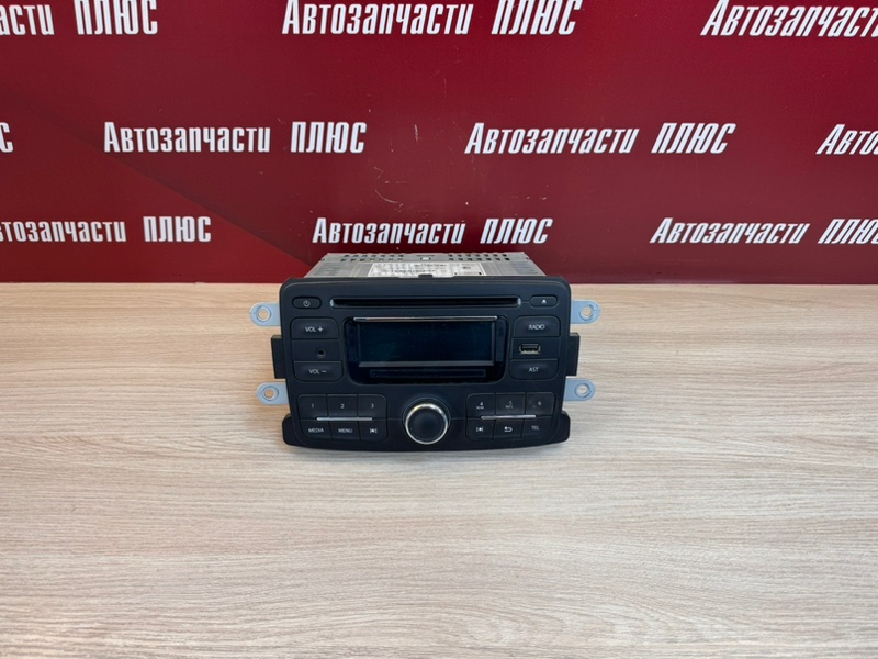 Магнитола штатная