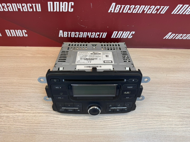 Магнитола штатная
