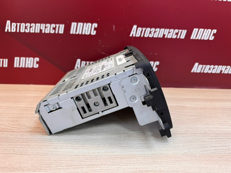 Магнитола штатная
