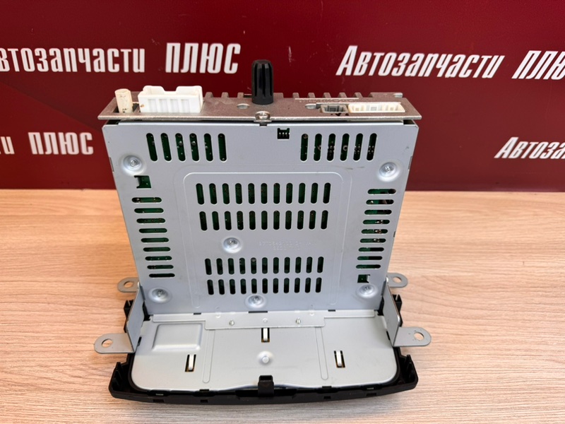 Магнитола штатная