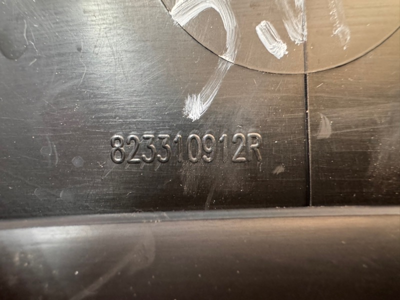 Уплотнитель стекла      двери