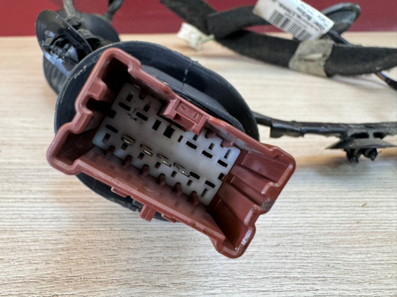 Проводка      двери