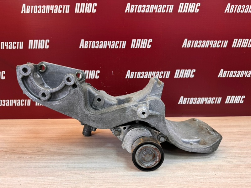 Кронштейн генератора