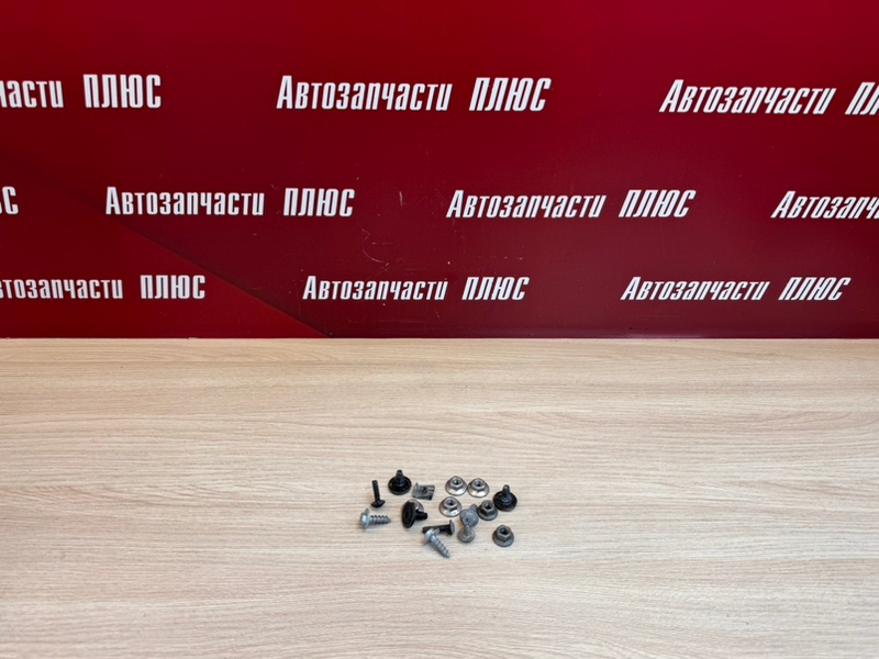 Крепеж двери