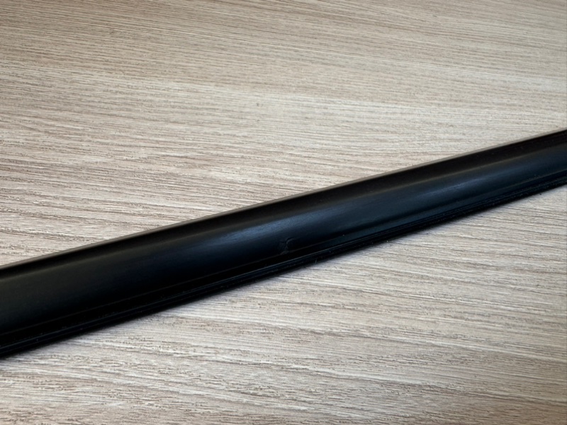 Уплотнитель стекла двери внешний