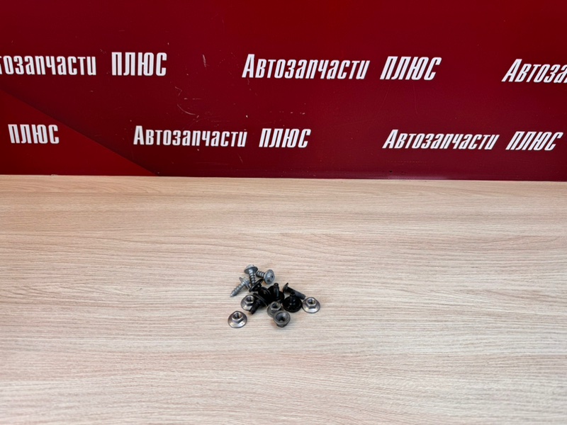 Крепеж двери