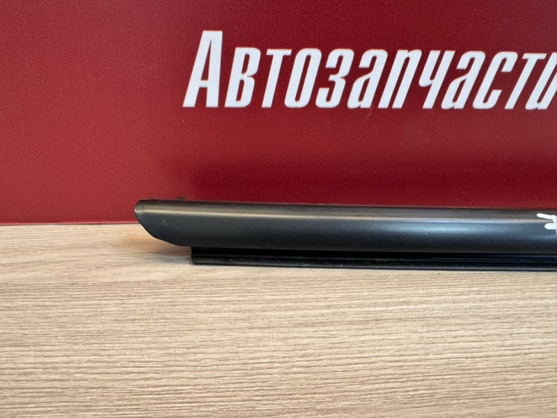 Уплотнитель стекла двери внешний