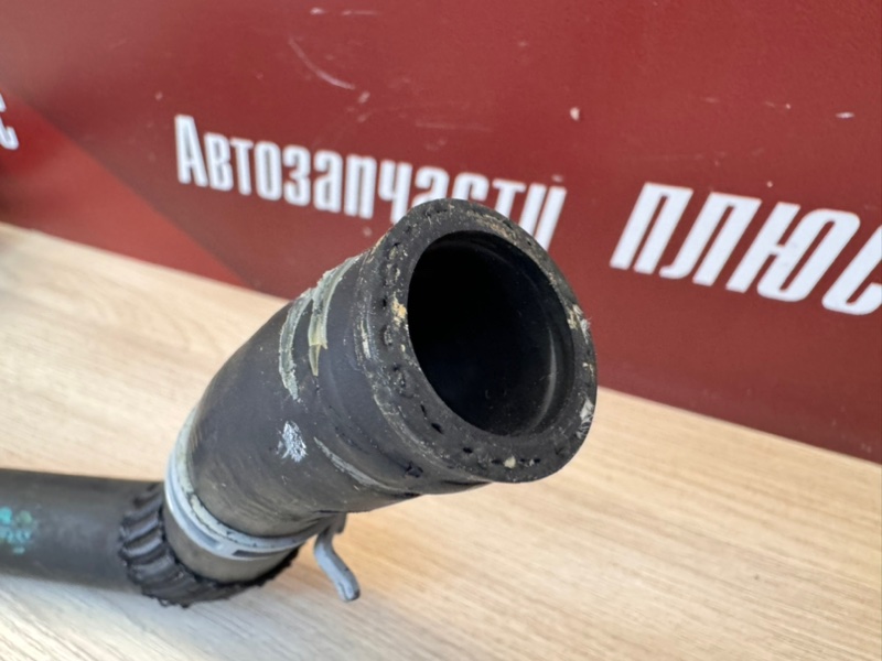 Патрубок радиатора