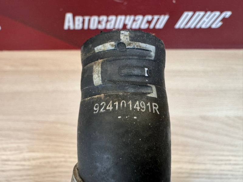 Патрубок радиатора