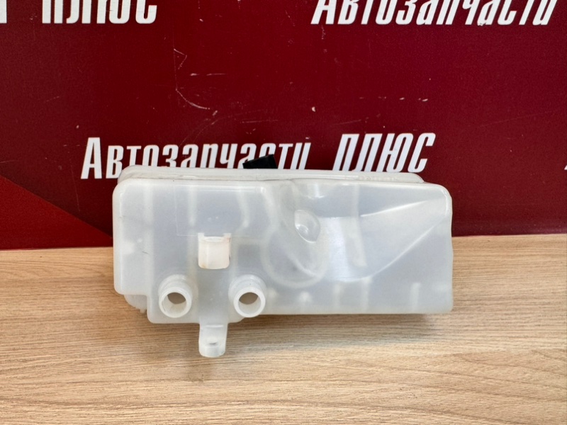 Бачок главного тормозного цилиндра