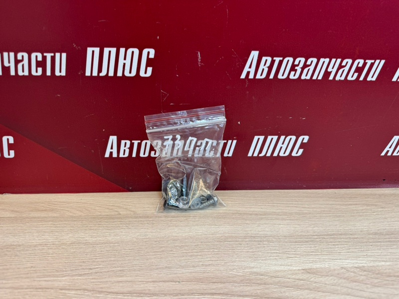 Крепеж двери