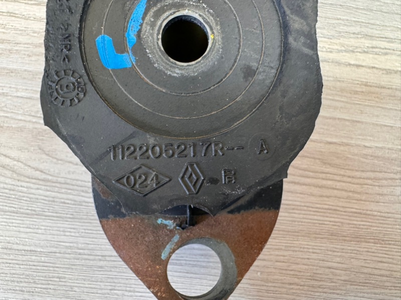 Опора двигателя