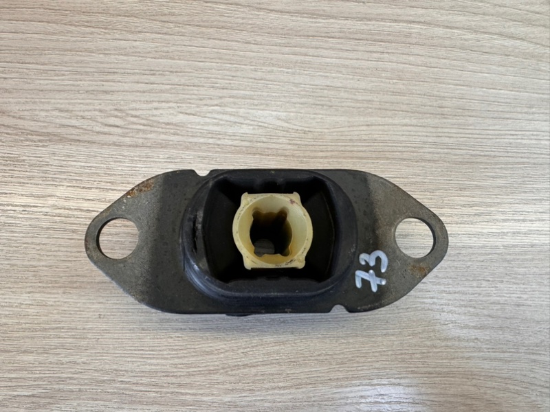 Опора двигателя