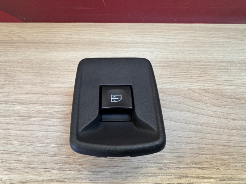 Кнопка стеклоподъемника