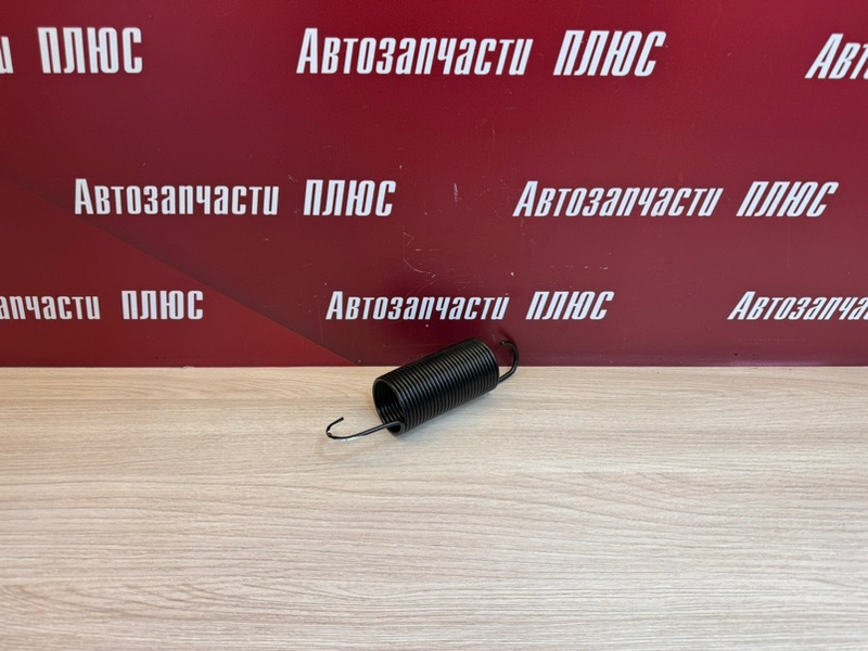 Пружина крышки багажника
