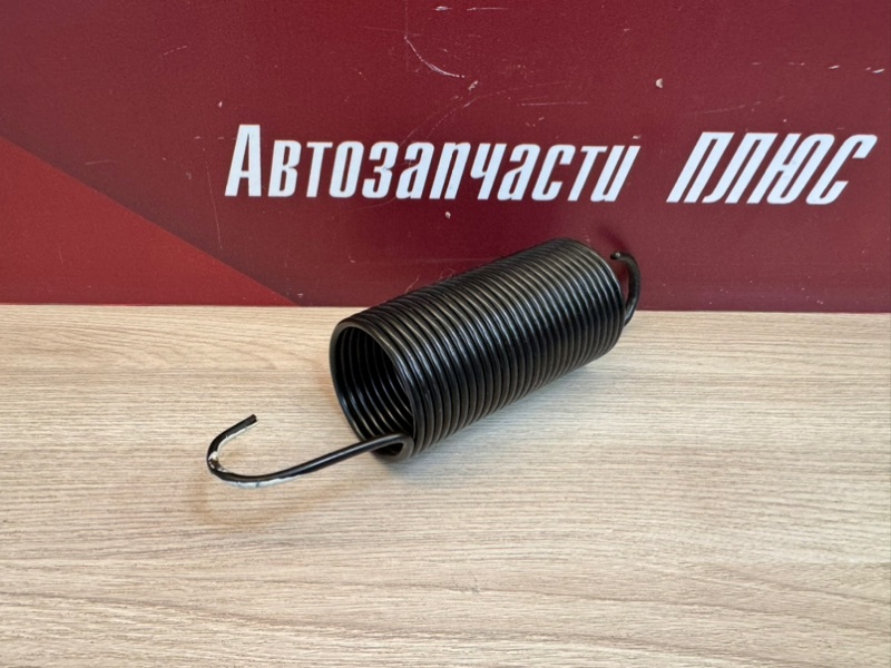 Пружина крышки багажника