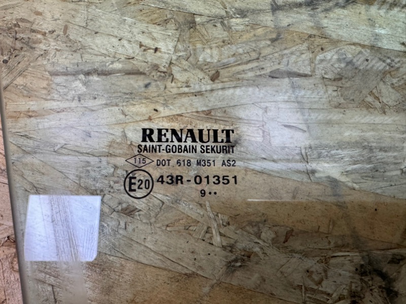 Стекло      двери