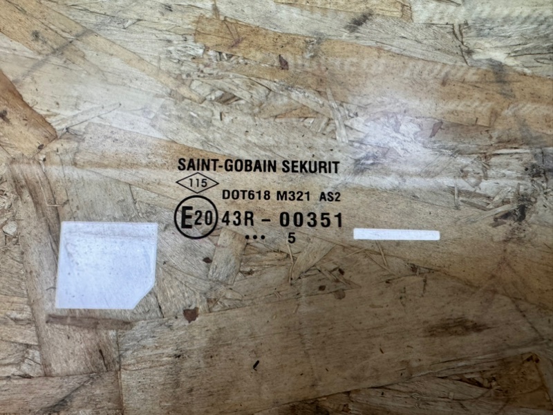 Стекло      двери