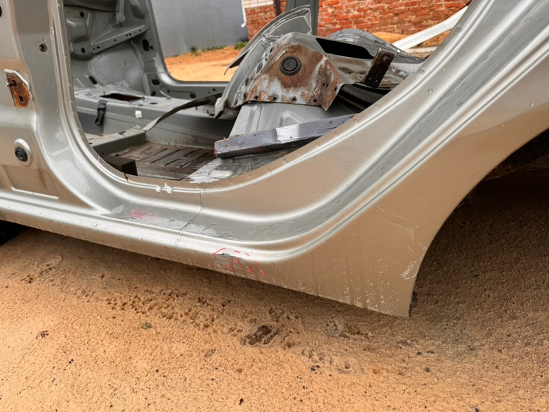 Боковина кузова