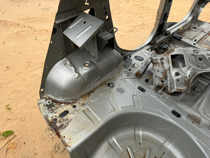 Ниша запасного колеса