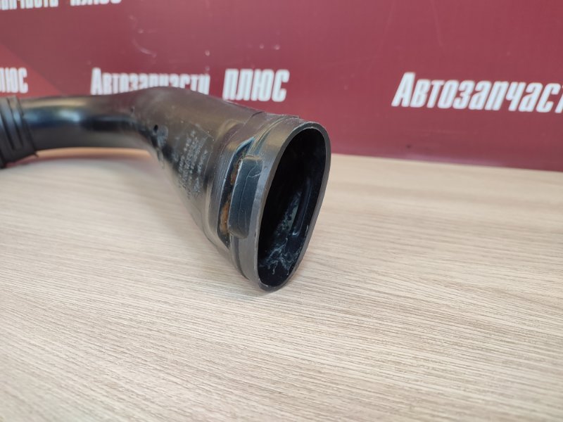 Патрубок воздушного фильтра
