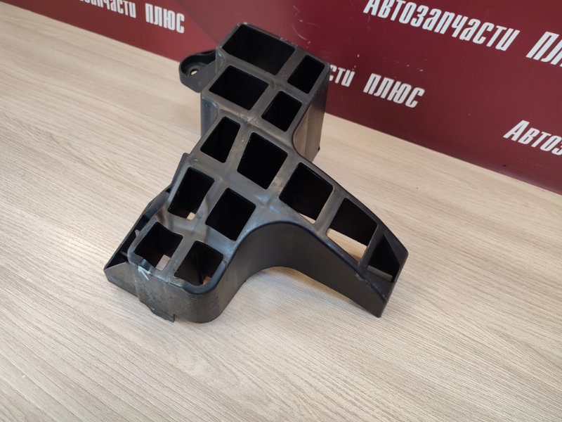 Кронштейн бампера