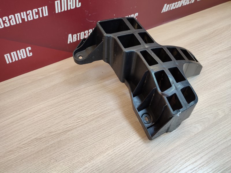 Кронштейн бампера