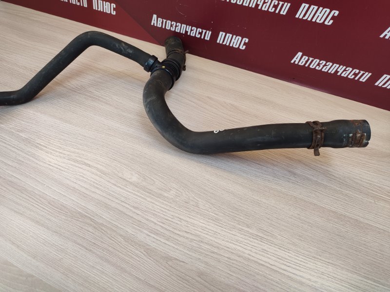 Патрубок радиатора нижний