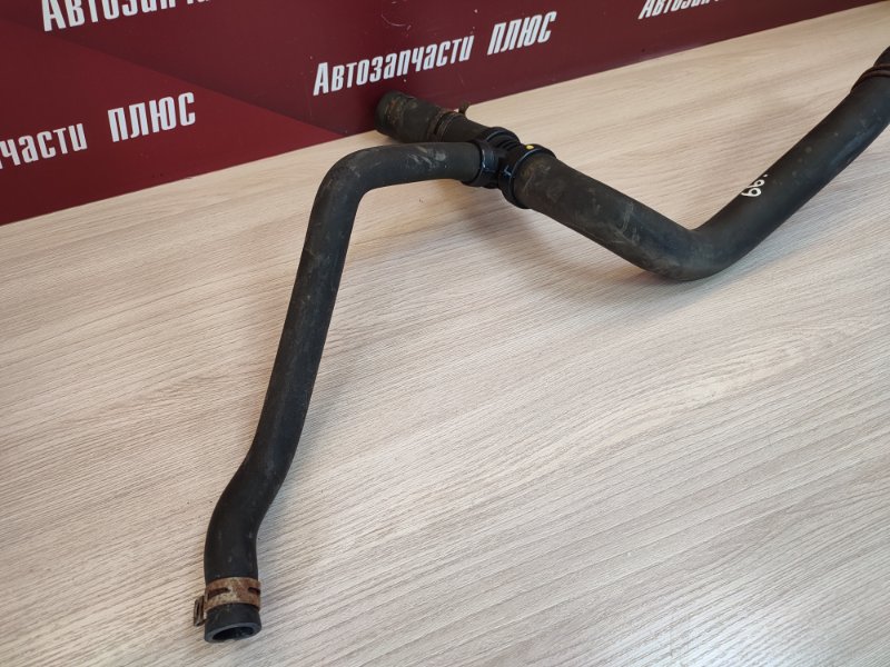 Патрубок радиатора нижний