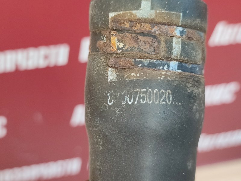 Патрубок радиатора нижний