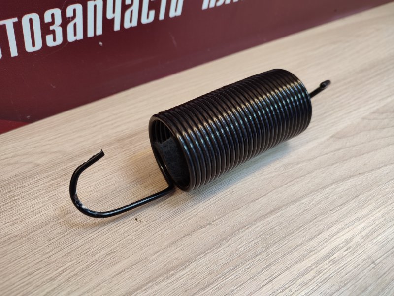 Пружина крышки багажника