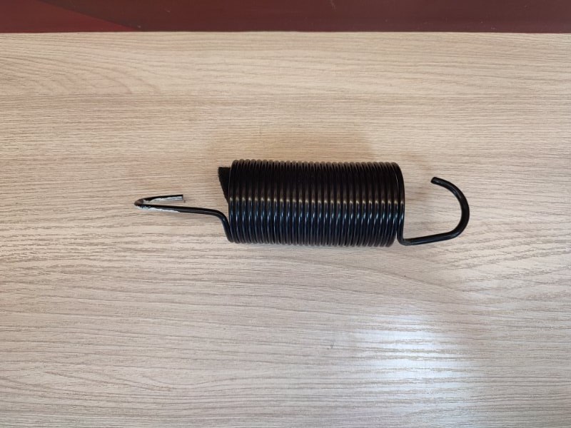 Пружина крышки багажника
